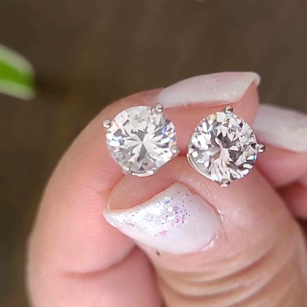 Vintage Sterling Silver, Faux Diamond💎 studs earrings